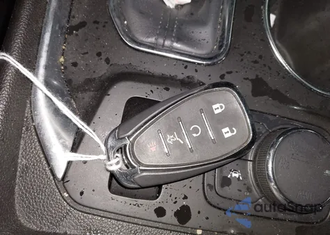 2018 Chevrolet Traverse Premier z USA, uszkodzony, nr VIN 1GNEVJKW9JJ116783